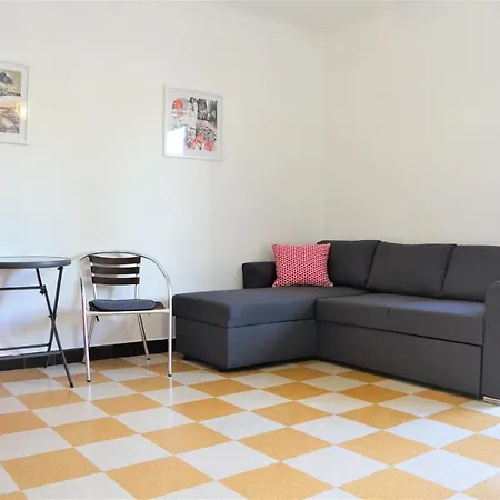 First Line Studio With Carnoles Palace View