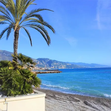 First Line Studio With Carnoles Palace View Mentone